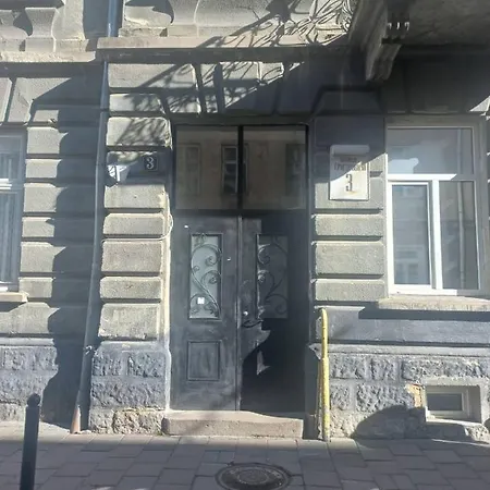 Apartment чорно -білий люкс в центрі світло 24на7