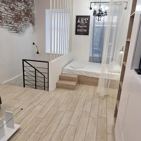 чорно -білий люкс в центрі світло 24на7 *