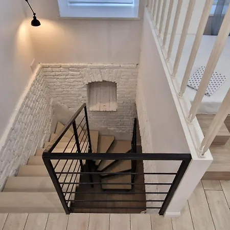 чорно -білий люкс в центрі світло 24на7 Appartement *