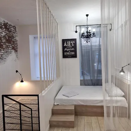 чорно -білий люкс в центрі світло 24на7 *