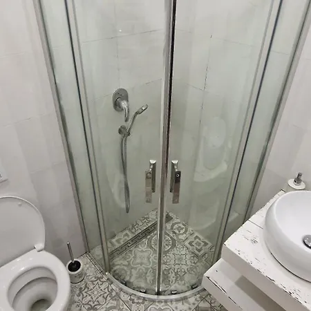 чорно -білий люкс в центрі світло 24на7 Appartement