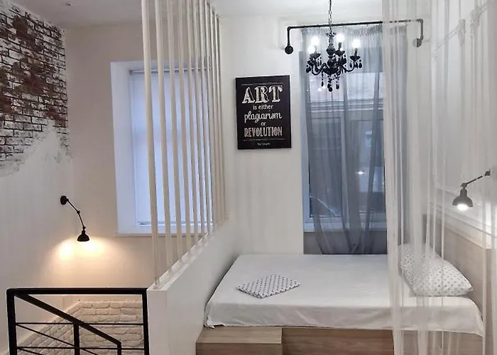 чорно -білий люкс в центрі світло 24на7 *